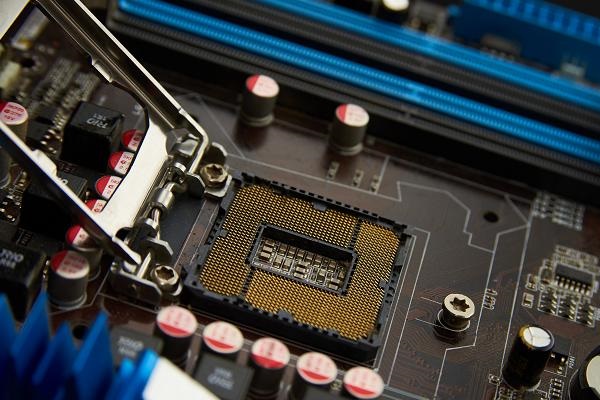 AI狂潮下的泡沫經濟學啟示—產業前景看好？是本夢比還是本益比？